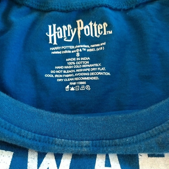 4/$25 ❤️ Harry Potter Hogwarts Crest Tank Top Mineral Wash - Picture 6 of 8
